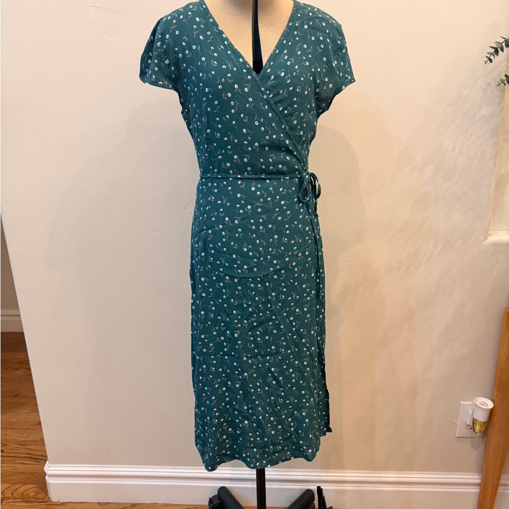 Brandy Melville green Floral Midi Dress